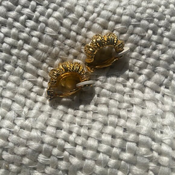 Joan Rivers VTG Gold Tone Clip On Rhinestone Ear Hug Hoop Earrings glam mobwife - Picture 8 of 9